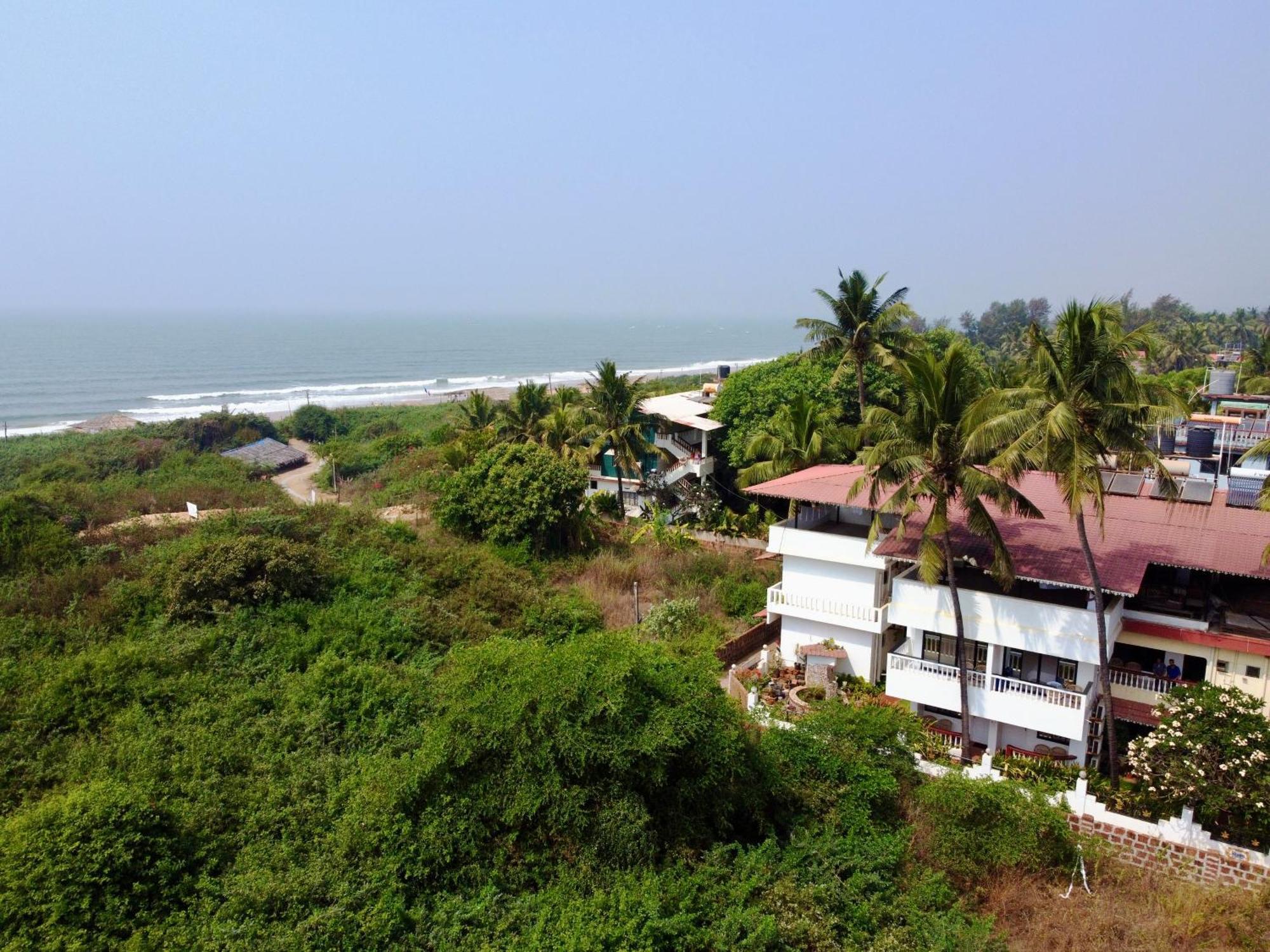 Shanu'S Seaside Inn - A Guesthouse, 100 Metres To Candolim Beach Exterior foto